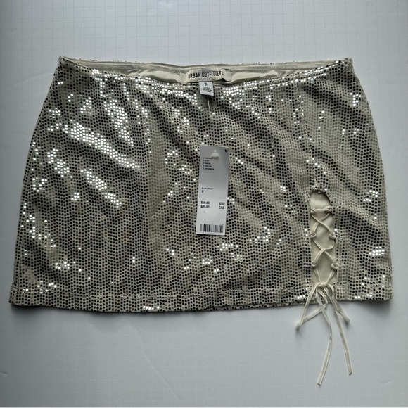 Urban Outfitters Silver Sequin Micro Mini Skirt *BRAND NEW WITH TAGS/UNWORN* - Picture 3 of 7